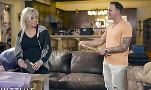 Blonde-haired mature pleases tattooed dude beyond everything leather couch
