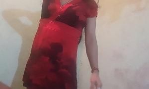 Lal dress mein Gajab lag rahi ho sexy girl  love sex  crony
