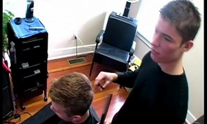Horny Gay Blows His Cute Hairdresser At Be imparted to murder Salon