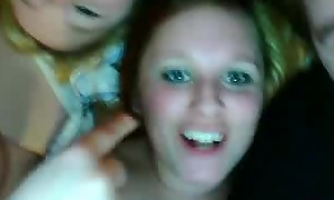 4 teen girls identically breast in webcam