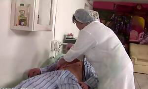 Doctors beamy ass gets drilled amazingly to creampied